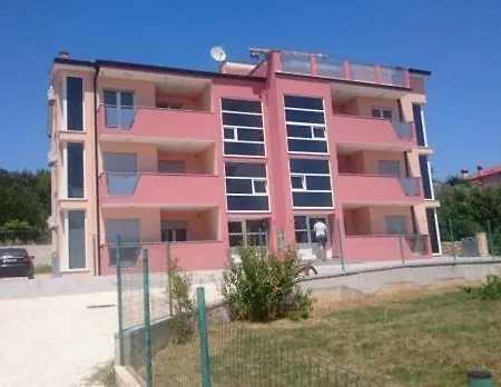 Apartment Leanton Pula